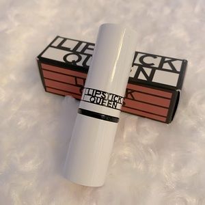 Lipstick Queen in “Pawn (Loyal)”